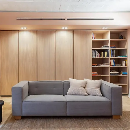 Medieval Knights House 1st Fl App With Sea View At The Marina *