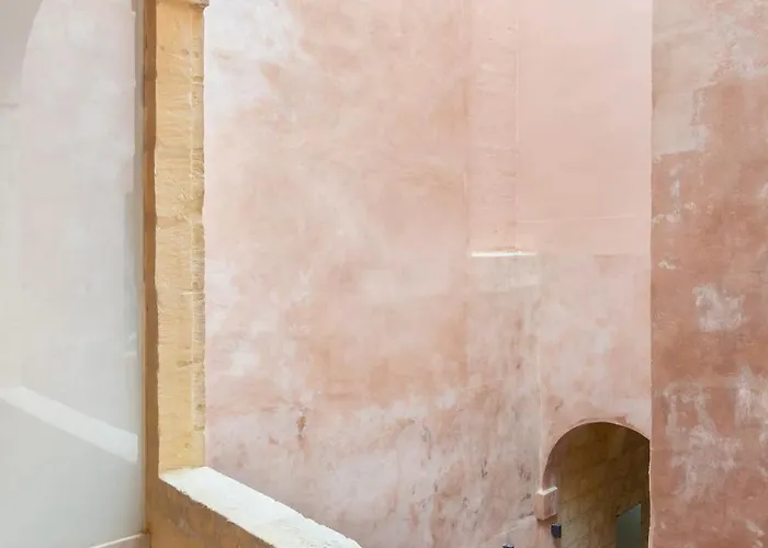 Medieval Knights House 1st Fl App With Sea View At The Marina Senglea