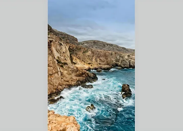 Gazde/Camere de închiriat Medieval Knights House 1st Fl App With Sea View At The Marina *