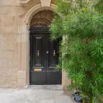 Historic Deluxe First Floor With Sea View At The Marina *